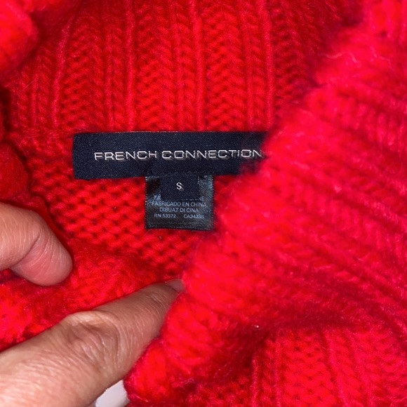 NWT French Connection NISSA CHUNKY CABLE-KNIT SWEATER IN BARBERRY - Picture 6 of 8
